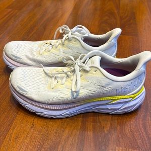 Hoka Clifton 8